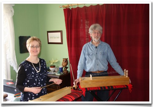 Langspil and fiðla (violin)